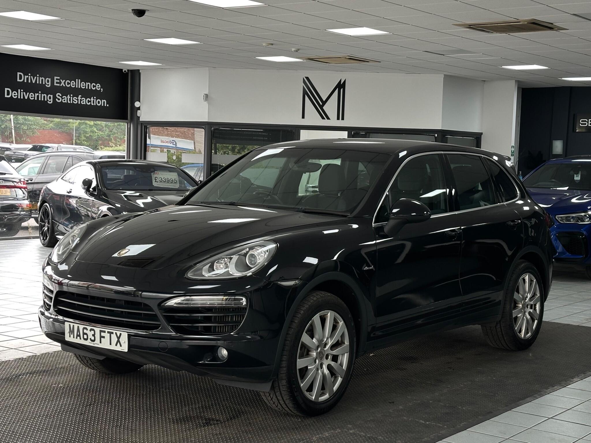 Porsche Cayenne view 8