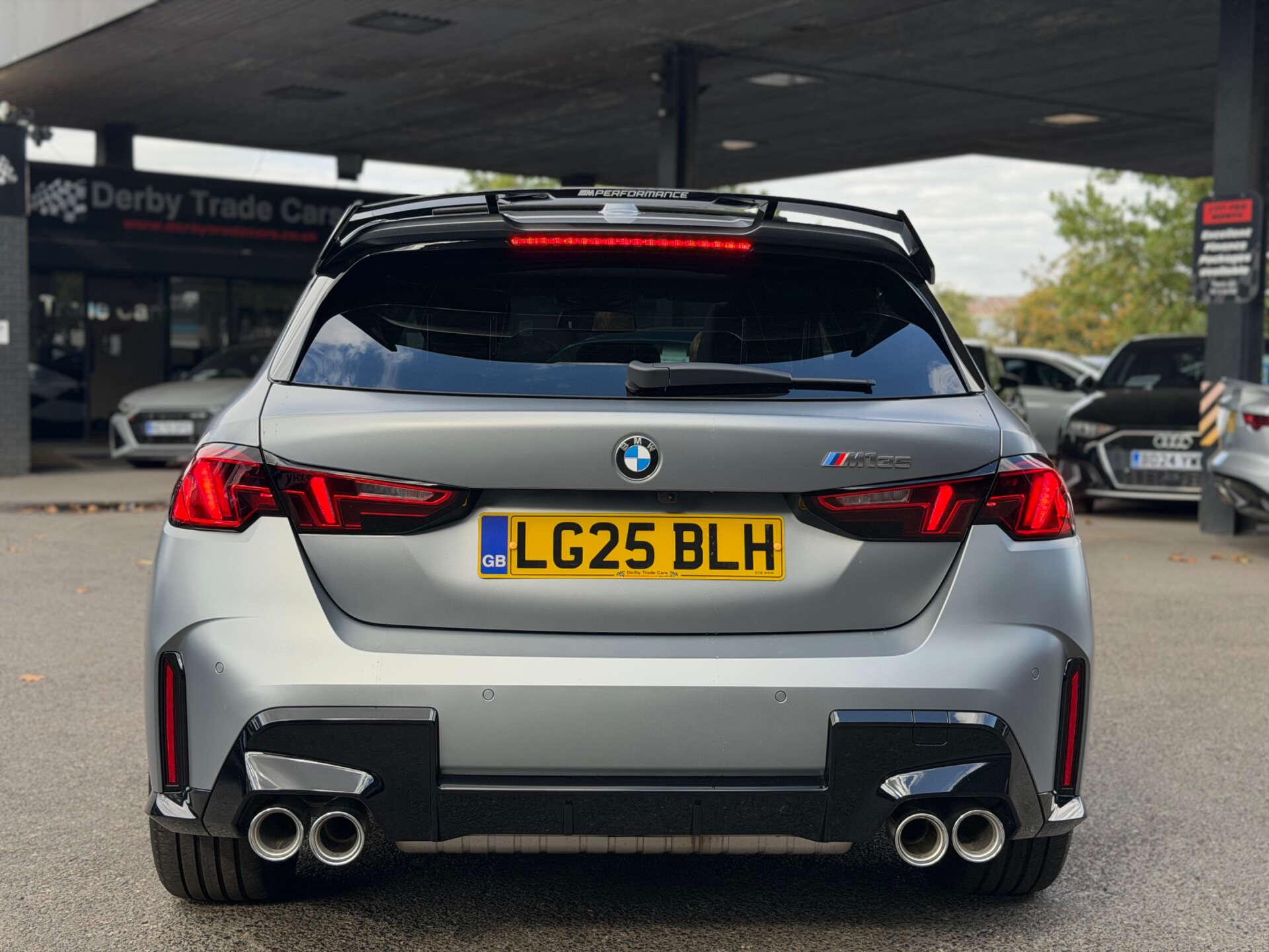 BMW 1 Series view 7