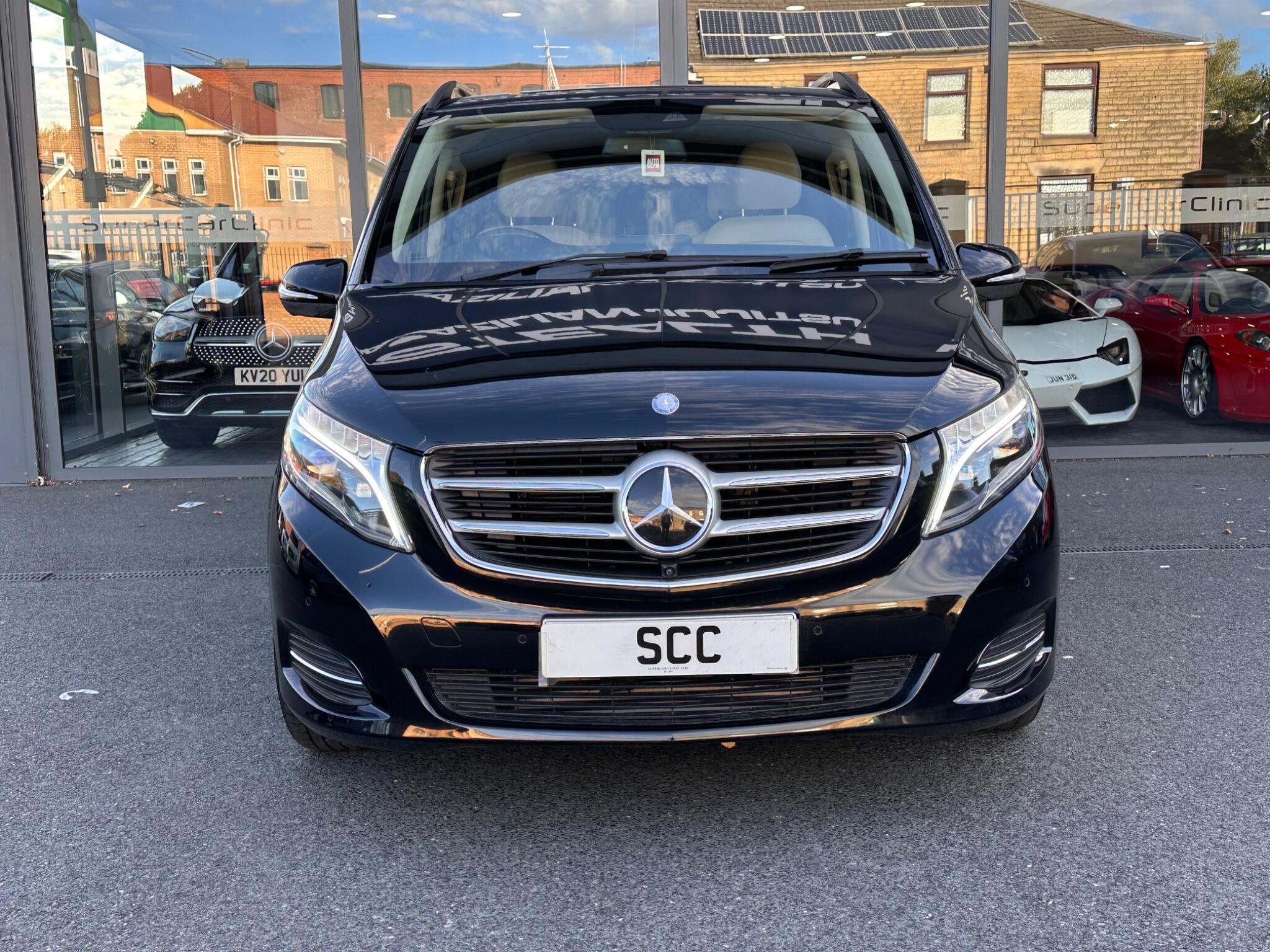 Mercedes-Benz V-Class view 2