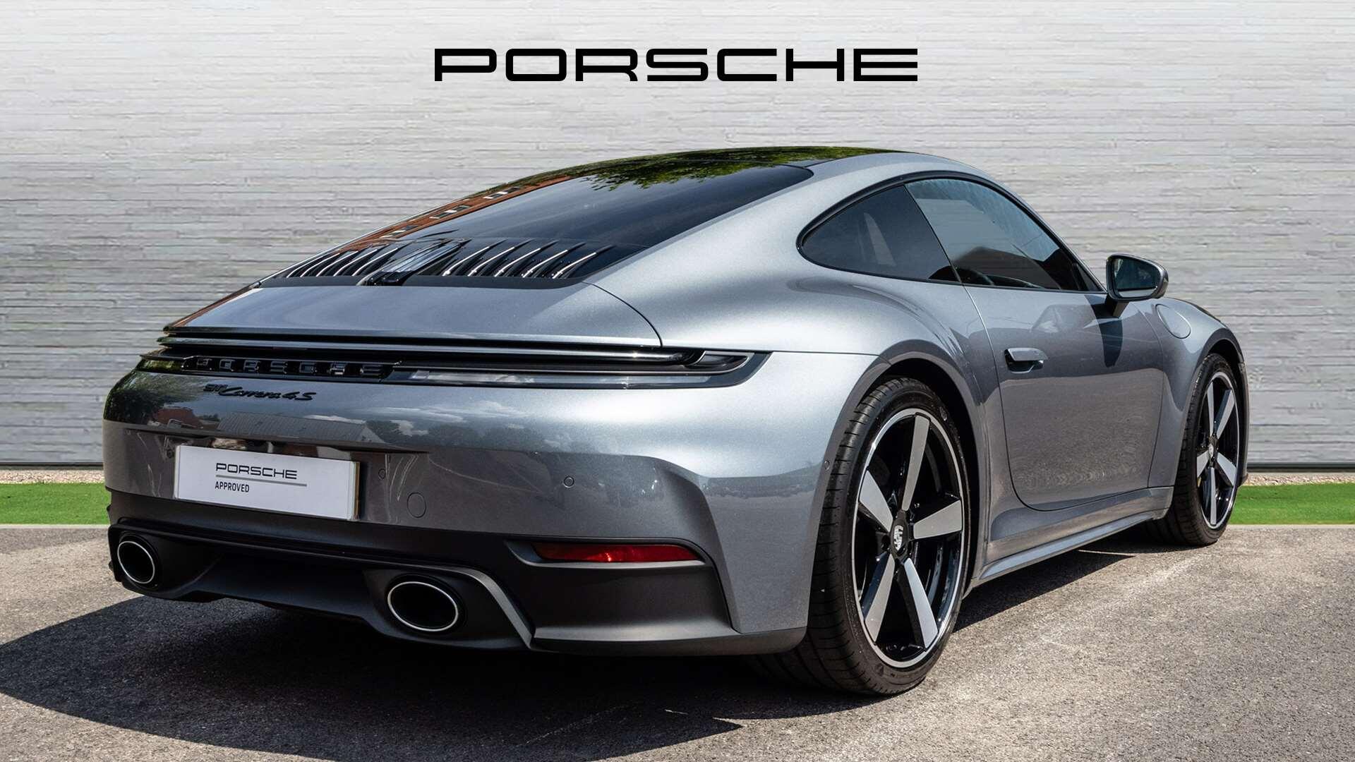 Porsche 911 view 2