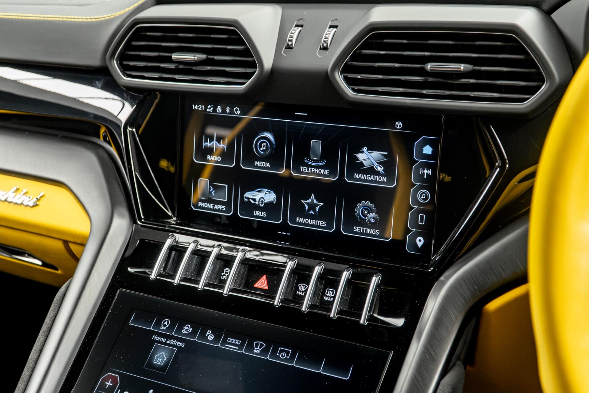 Lamborghini Urus view 40