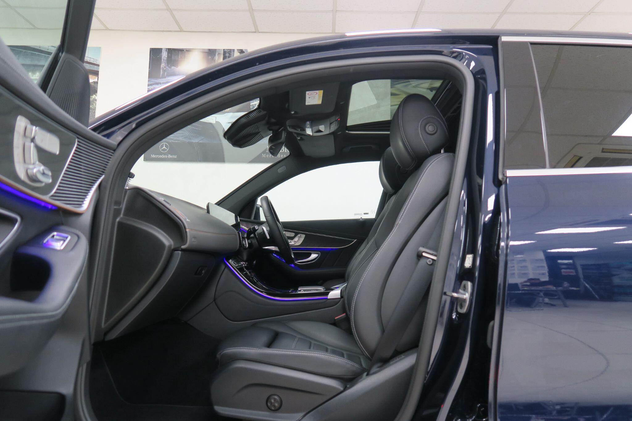 Mercedes-Benz Eqc view 9