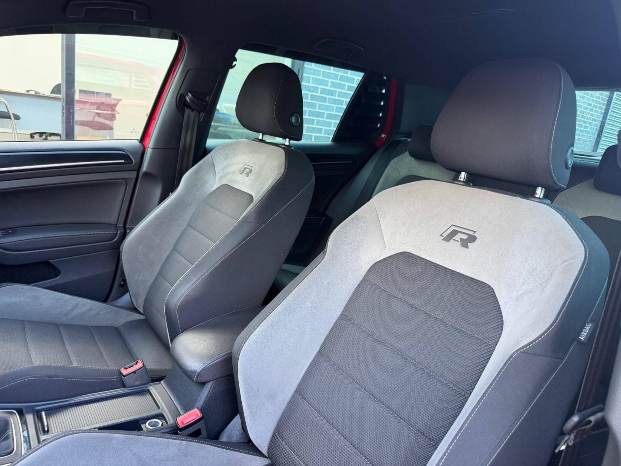 Volkswagen Golf view 16
