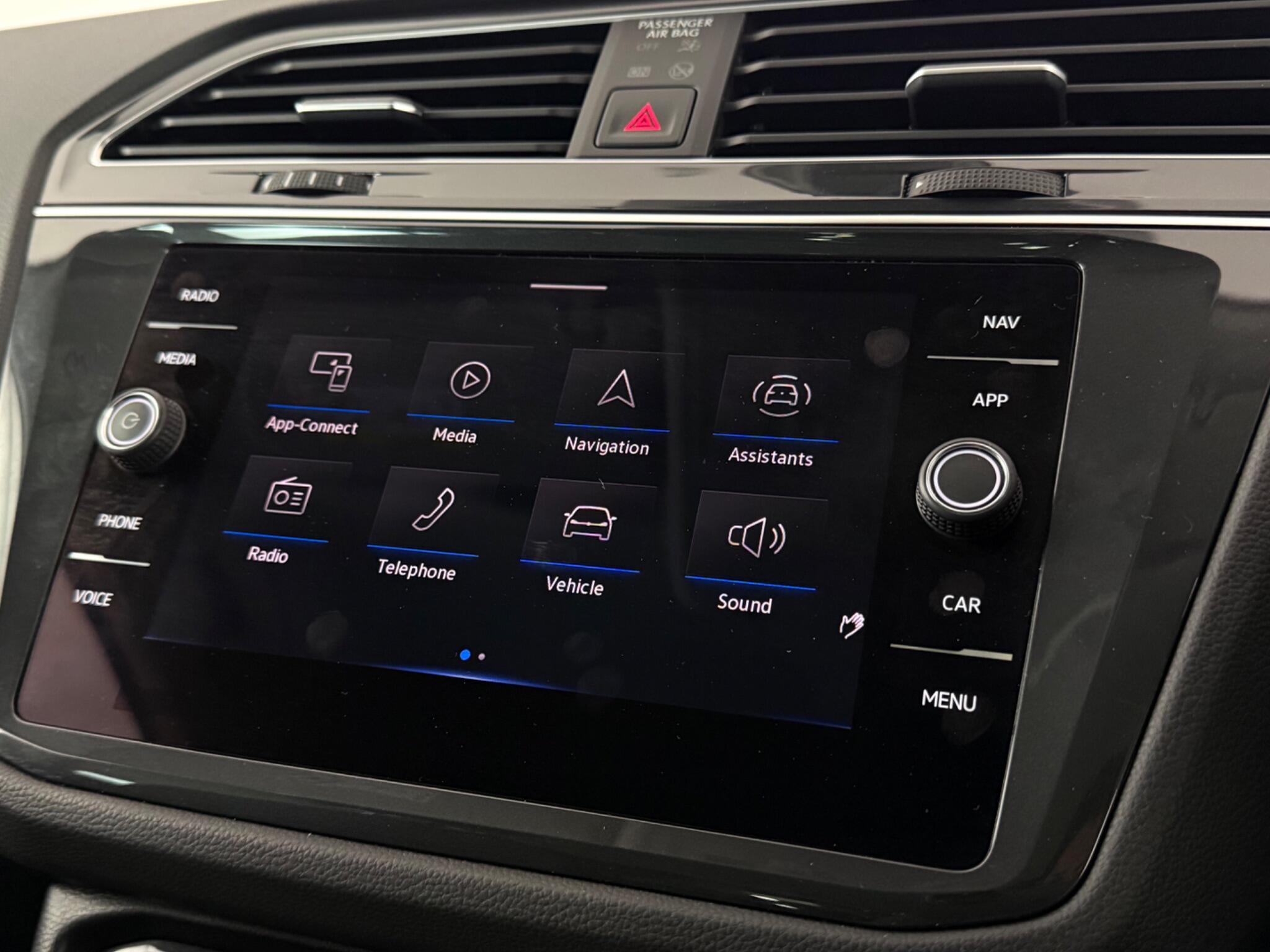 Volkswagen Tiguan view 27