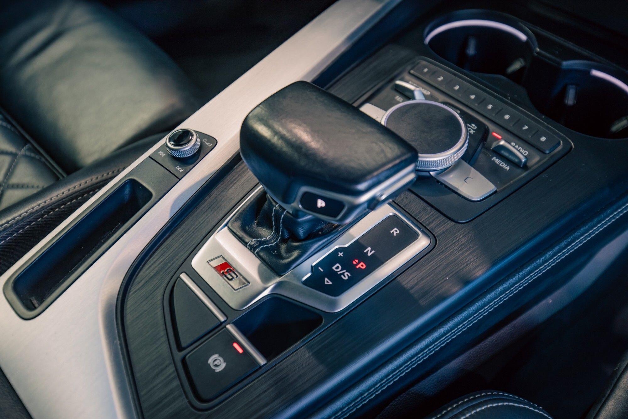 Audi S5 view 24