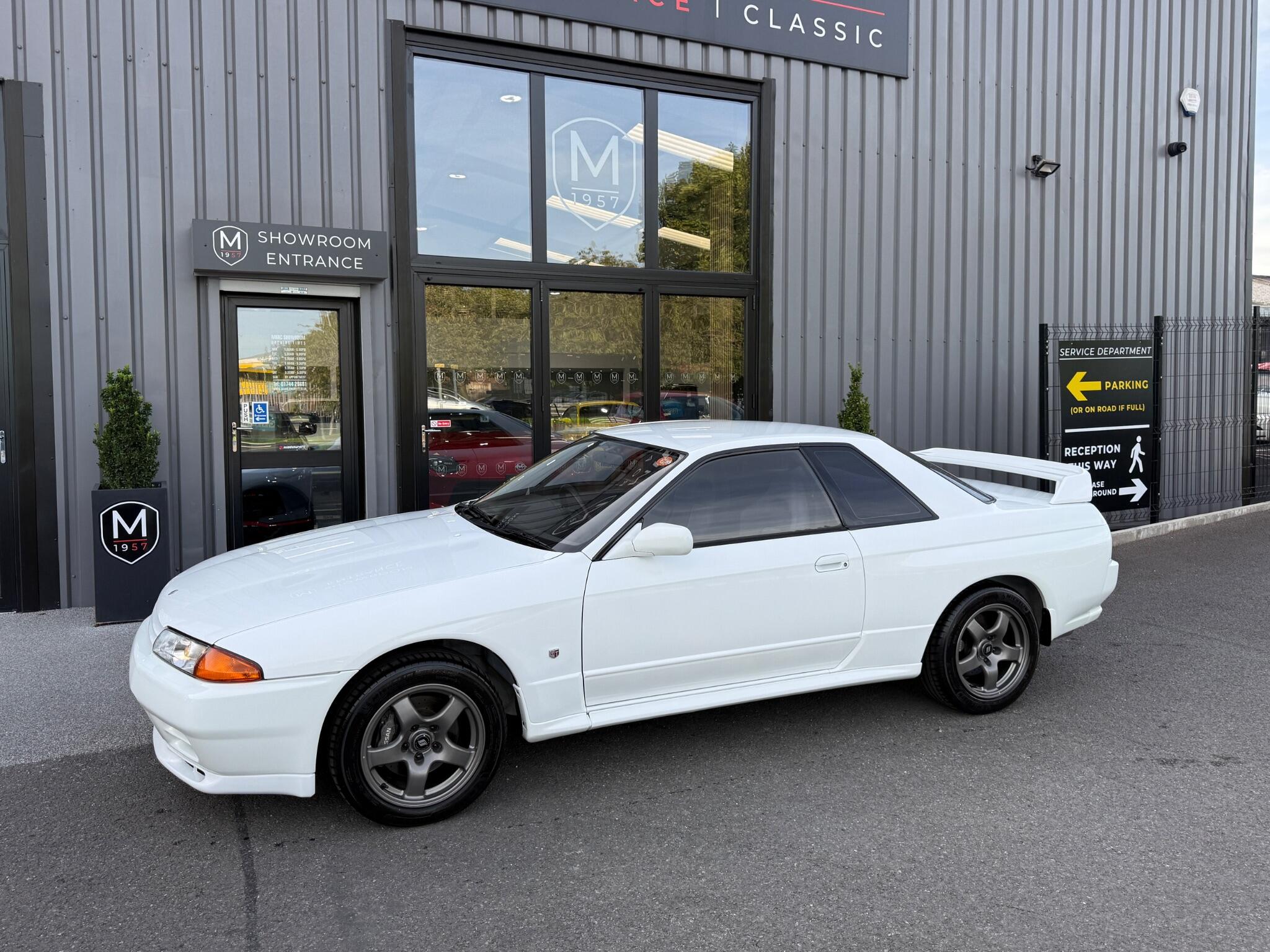 Nissan Skyline view 50