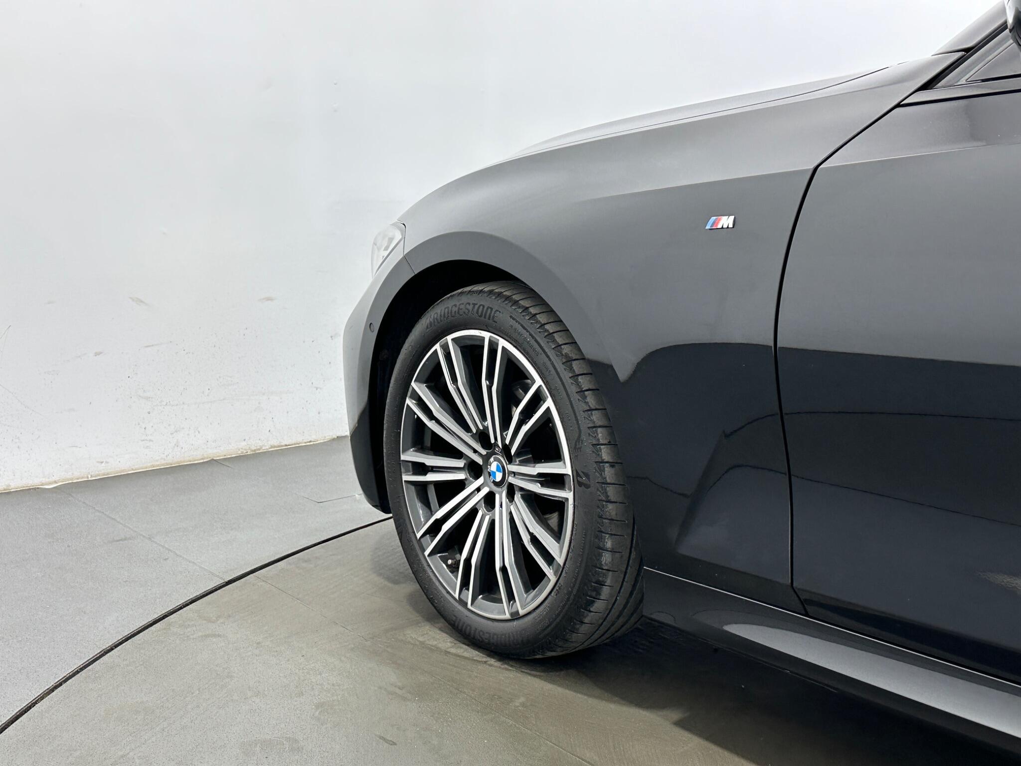 BMW 3 Series view 51