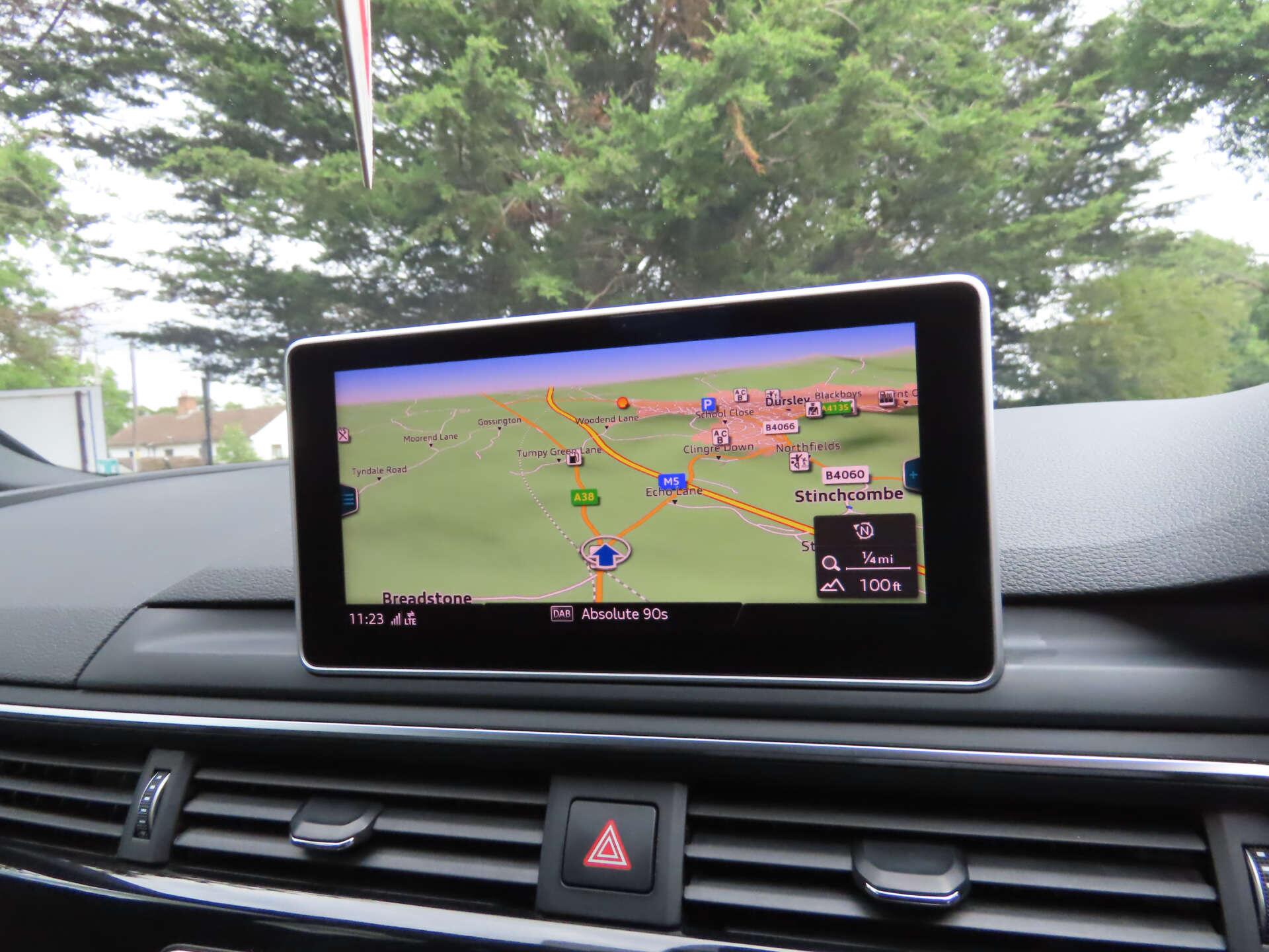 Audi A4 view 11