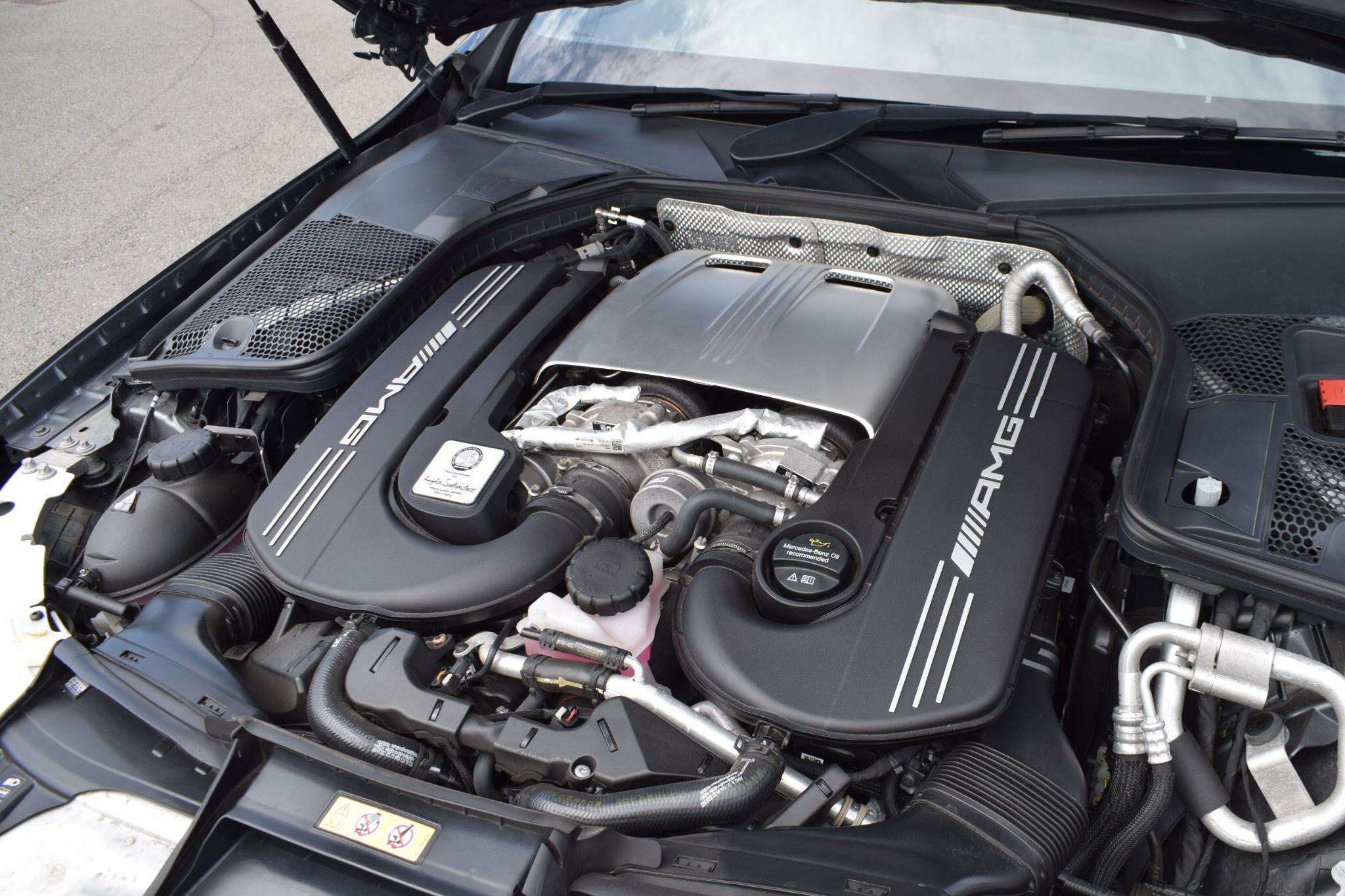 Mercedes-Benz C-Class view 38