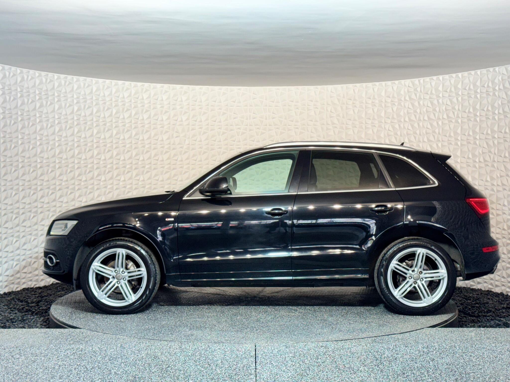 Audi Q5 view 16