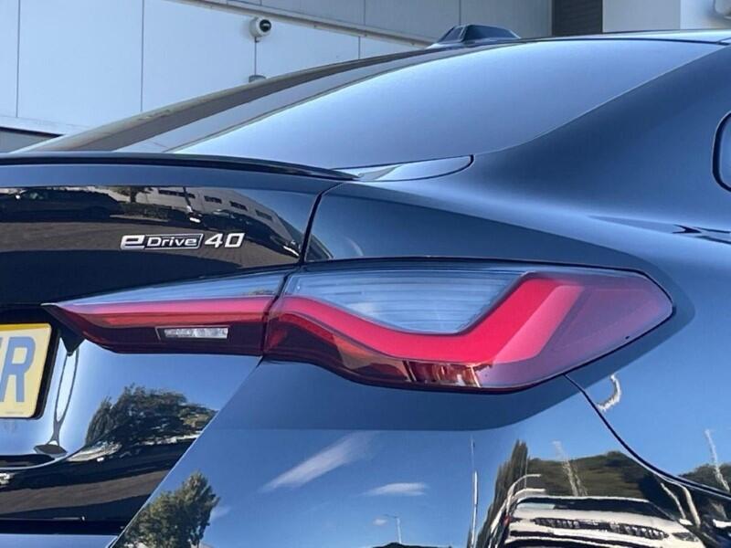 BMW i4 view 45