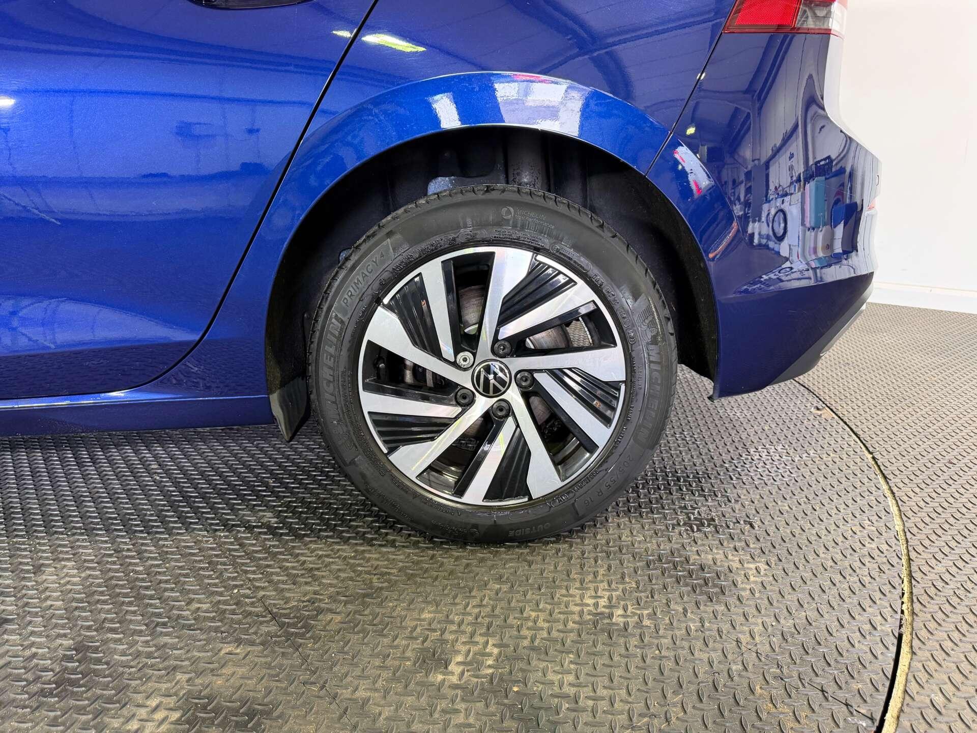 Volkswagen Golf view 67