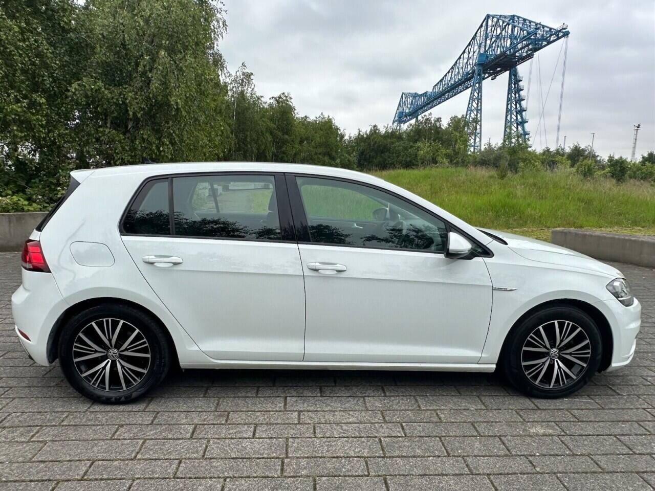 Volkswagen Golf view 8