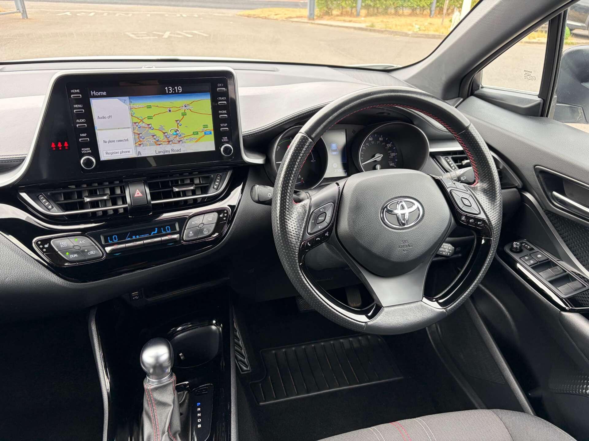 Toyota C-HR view 2