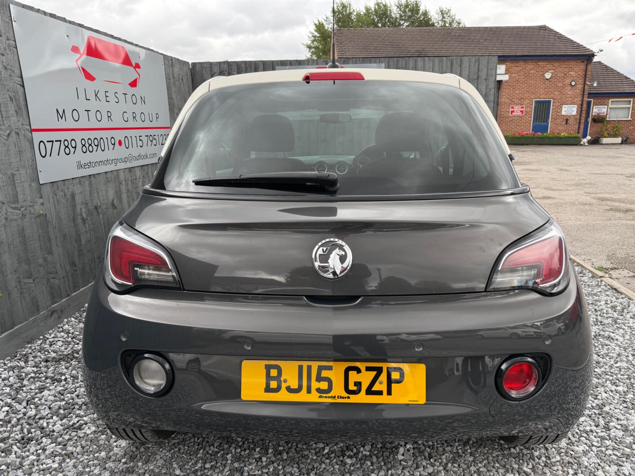 2015 Vauxhall ADAM 1.2 16v GLAM Euro 5 3dr • 111,490 miles image 9
