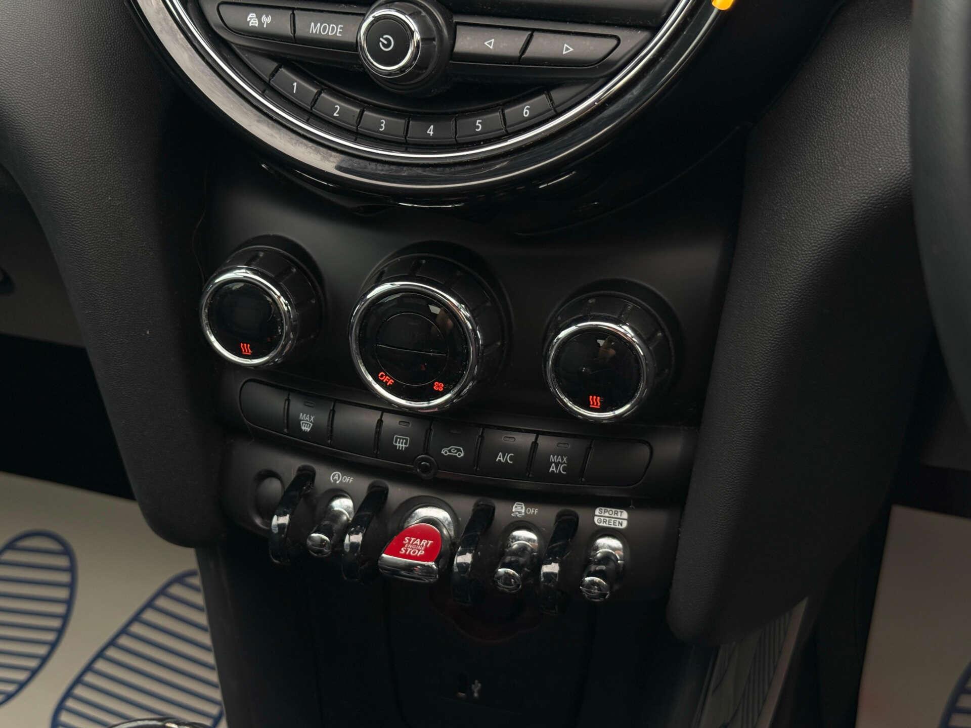 Mini Convertible view 48