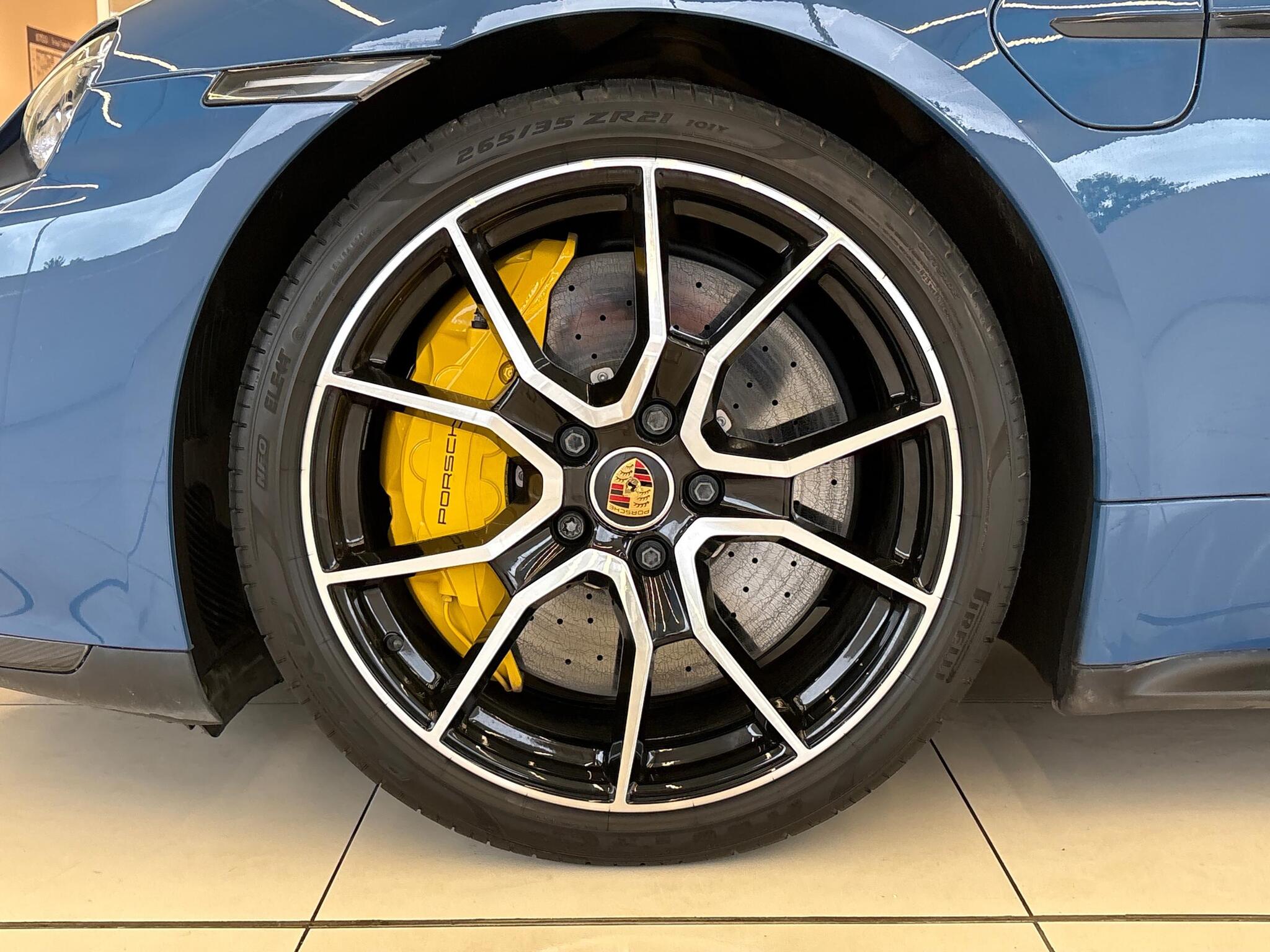 Porsche Taycan view 25
