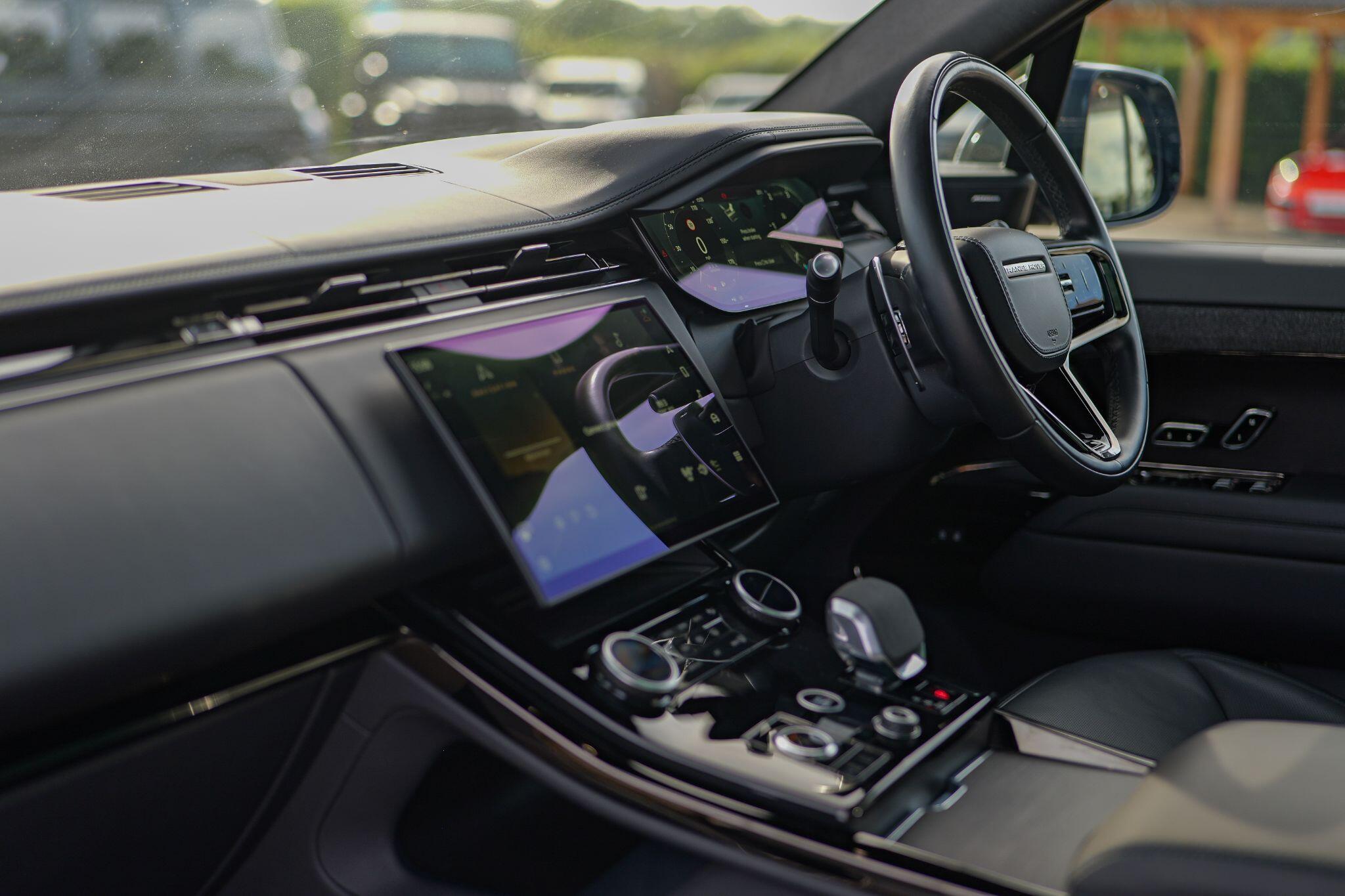 Land Rover Range Rover Sport view 21