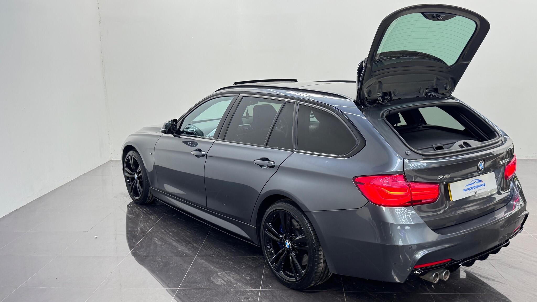 BMW 3 Series view 28