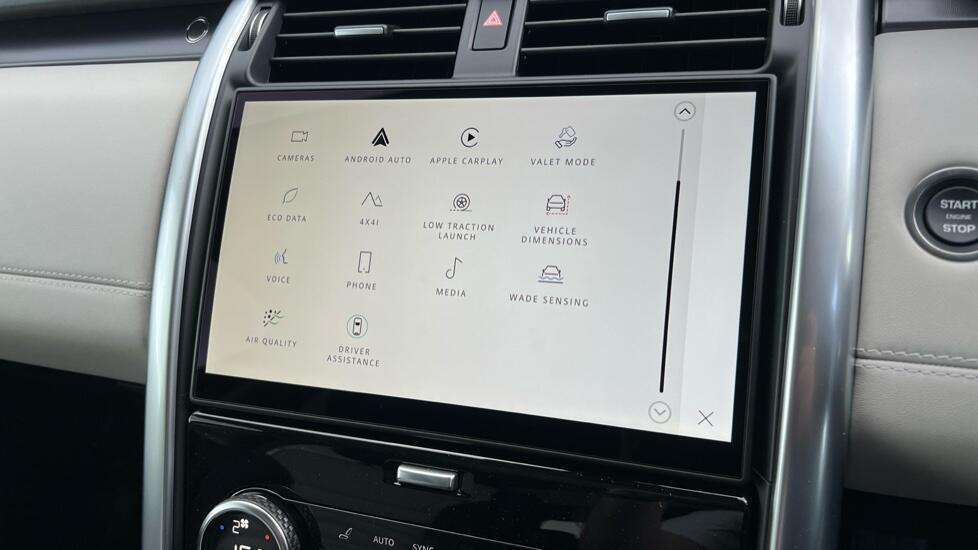Land Rover Discovery view 28