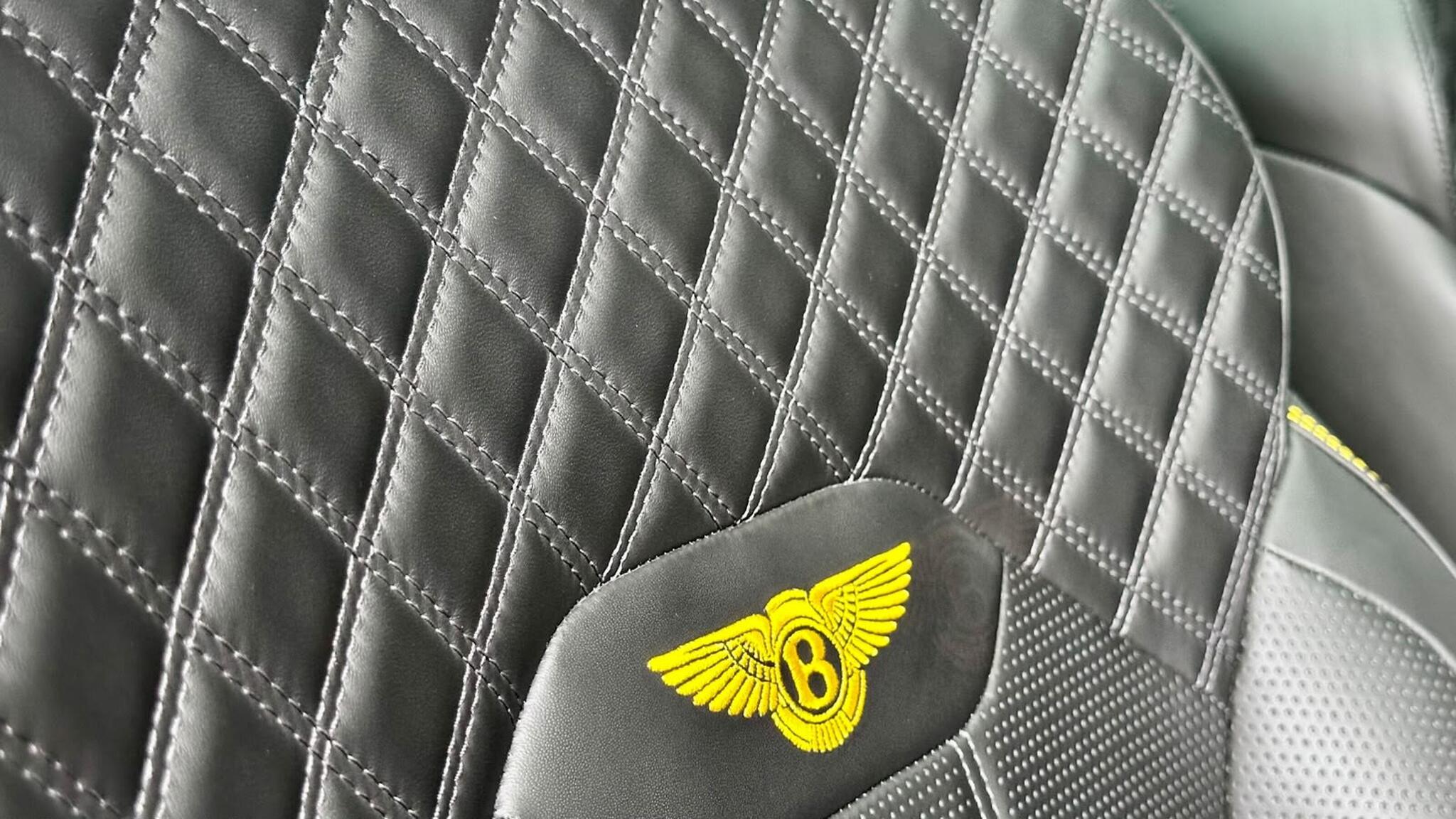 Bentley Bentayga view 58