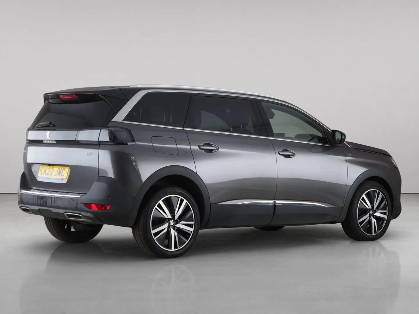 Peugeot 5008 view 8