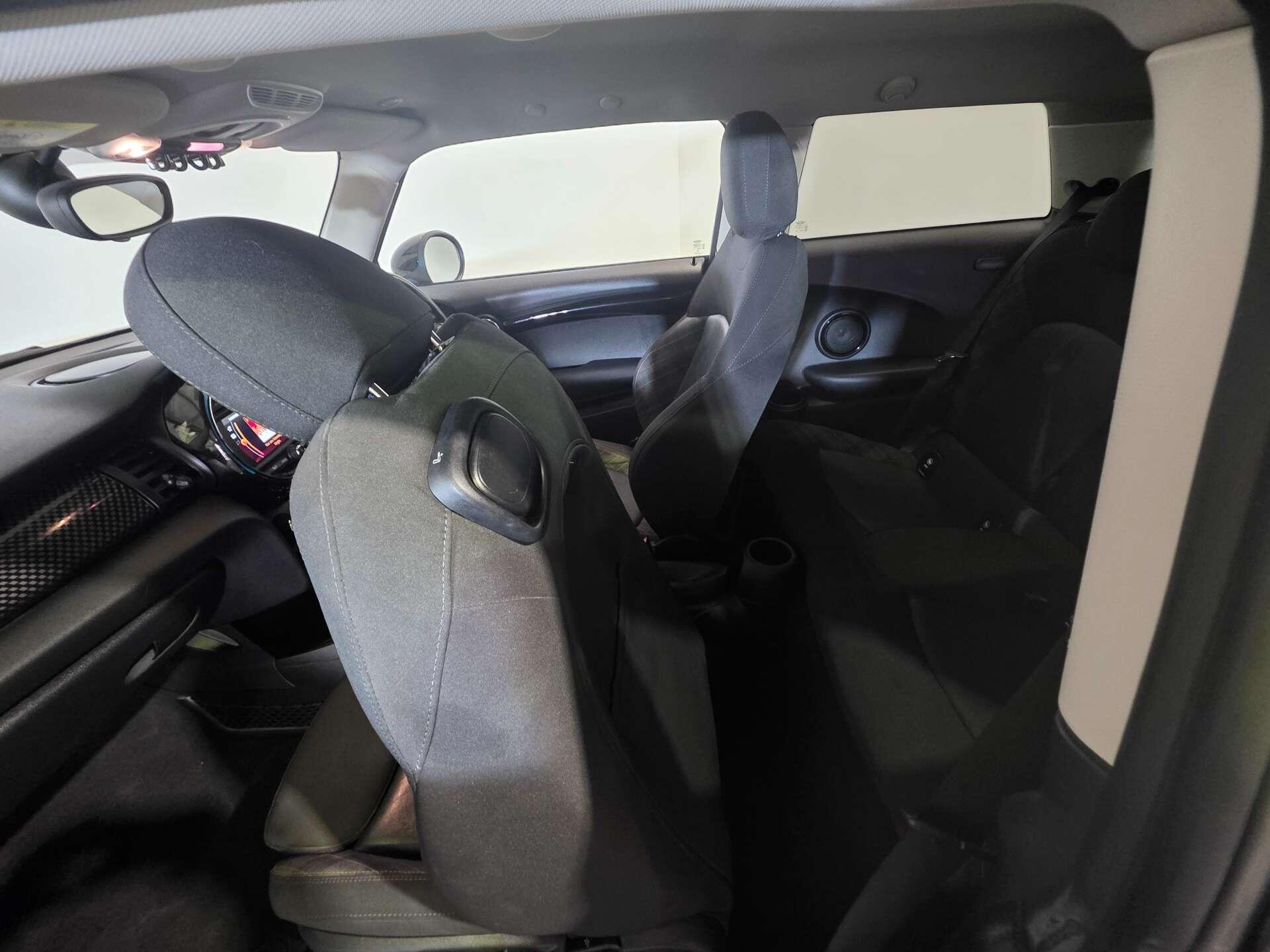 Mini Hatch view 45