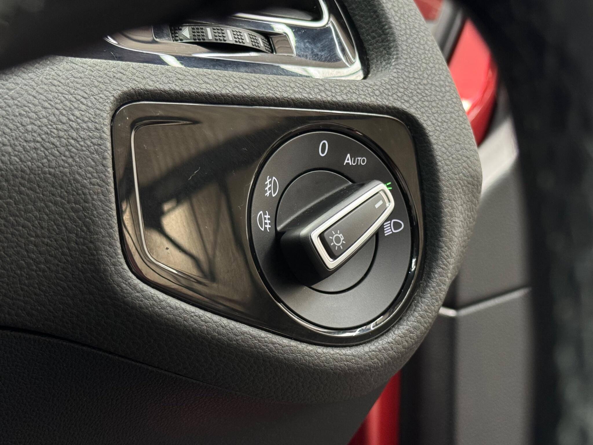 Volkswagen Golf view 28