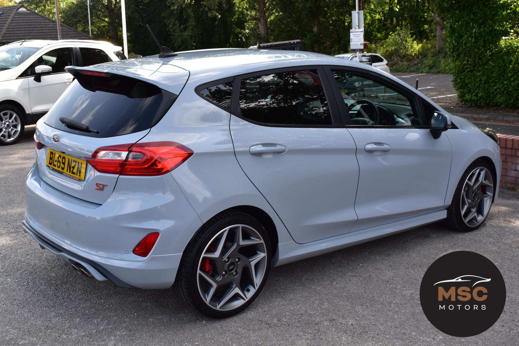Ford Fiesta view 17