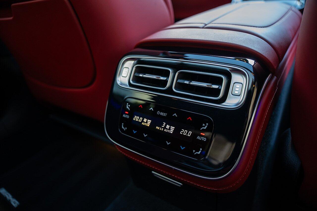 Mercedes-Benz S-Class view 69