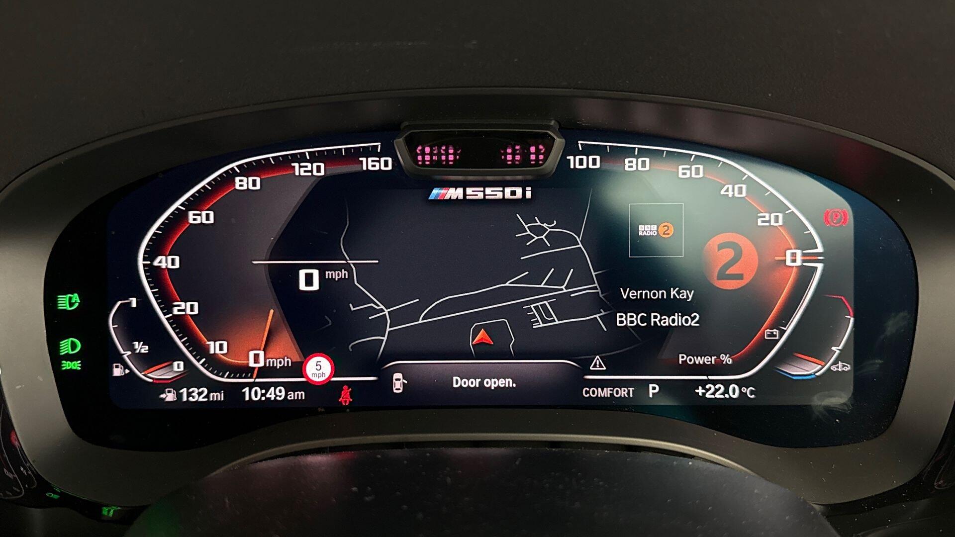 BMW 5 Series view 9