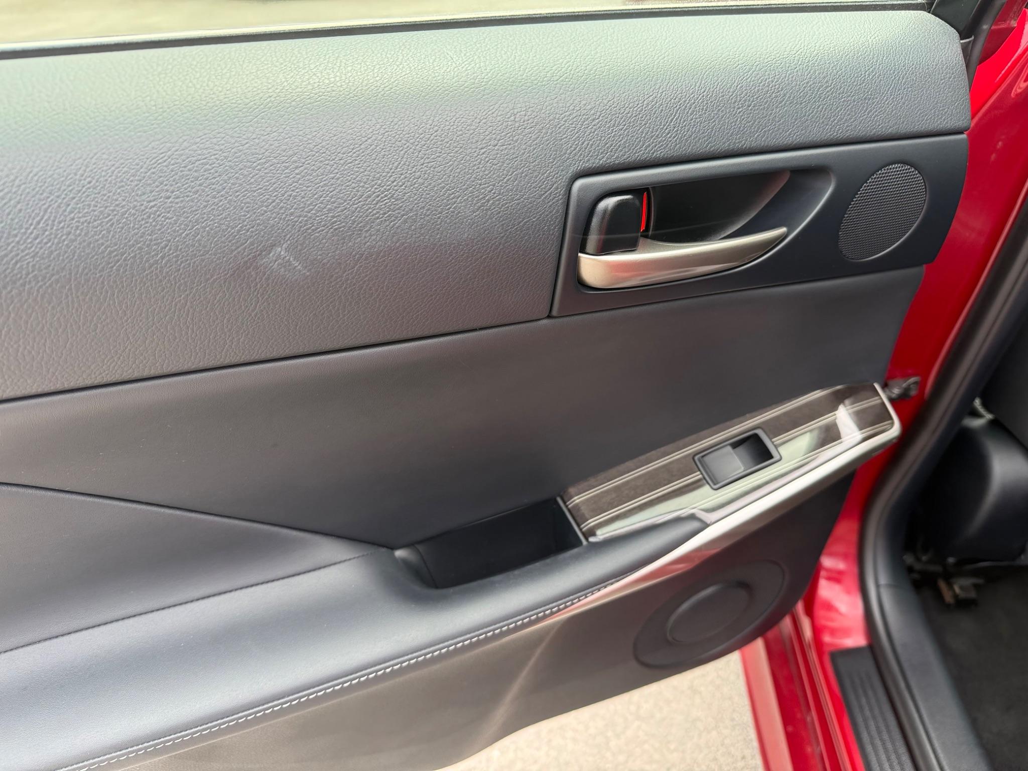 Lexus Is view 17