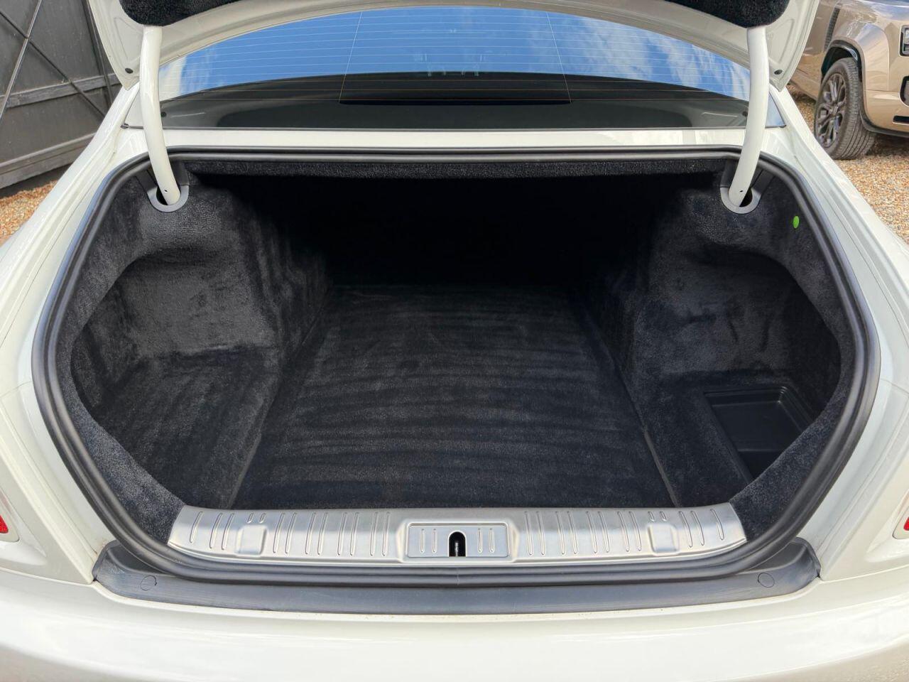 Rolls-Royce Ghost view 26