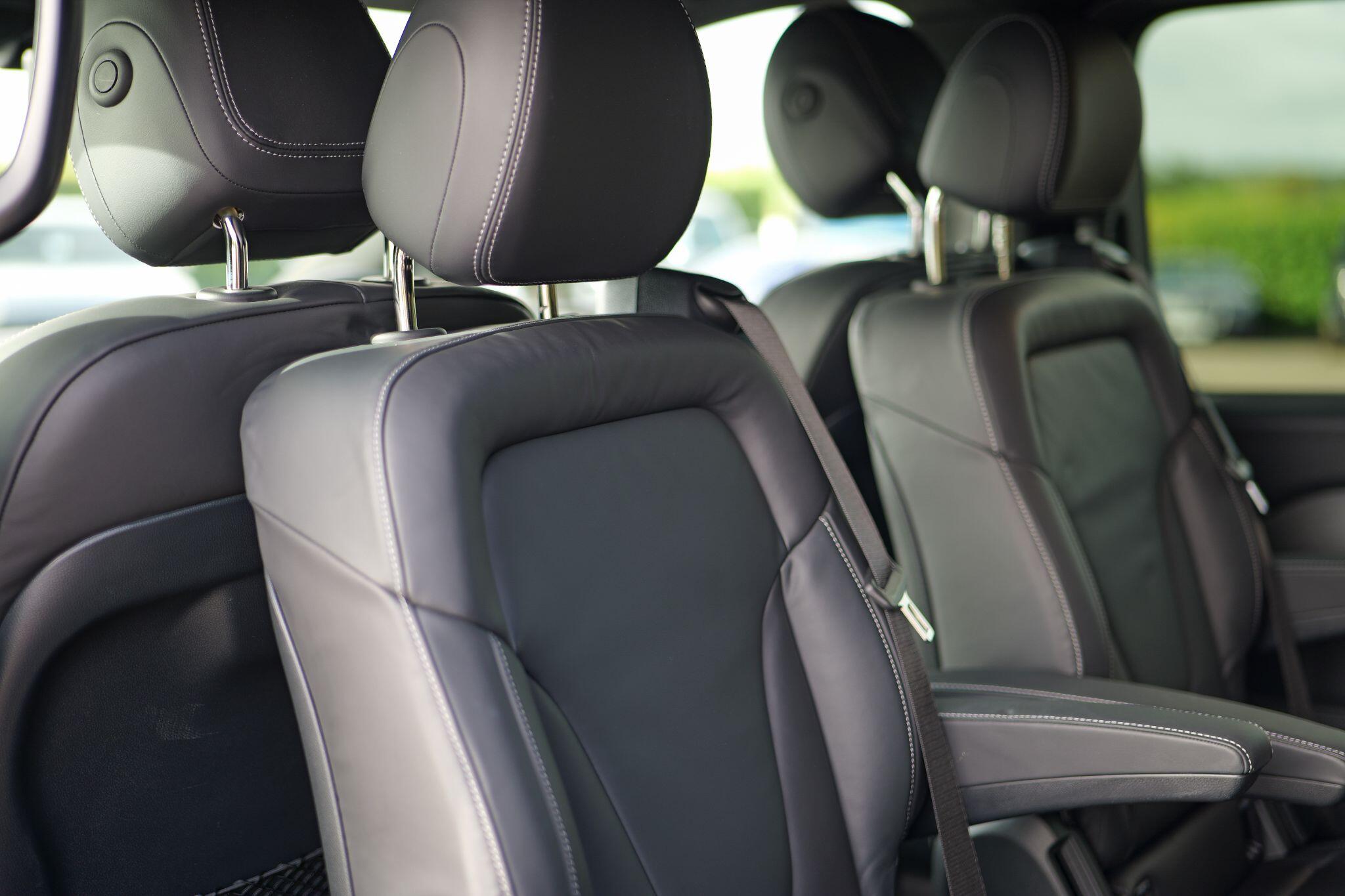 Mercedes-Benz V Class view 24