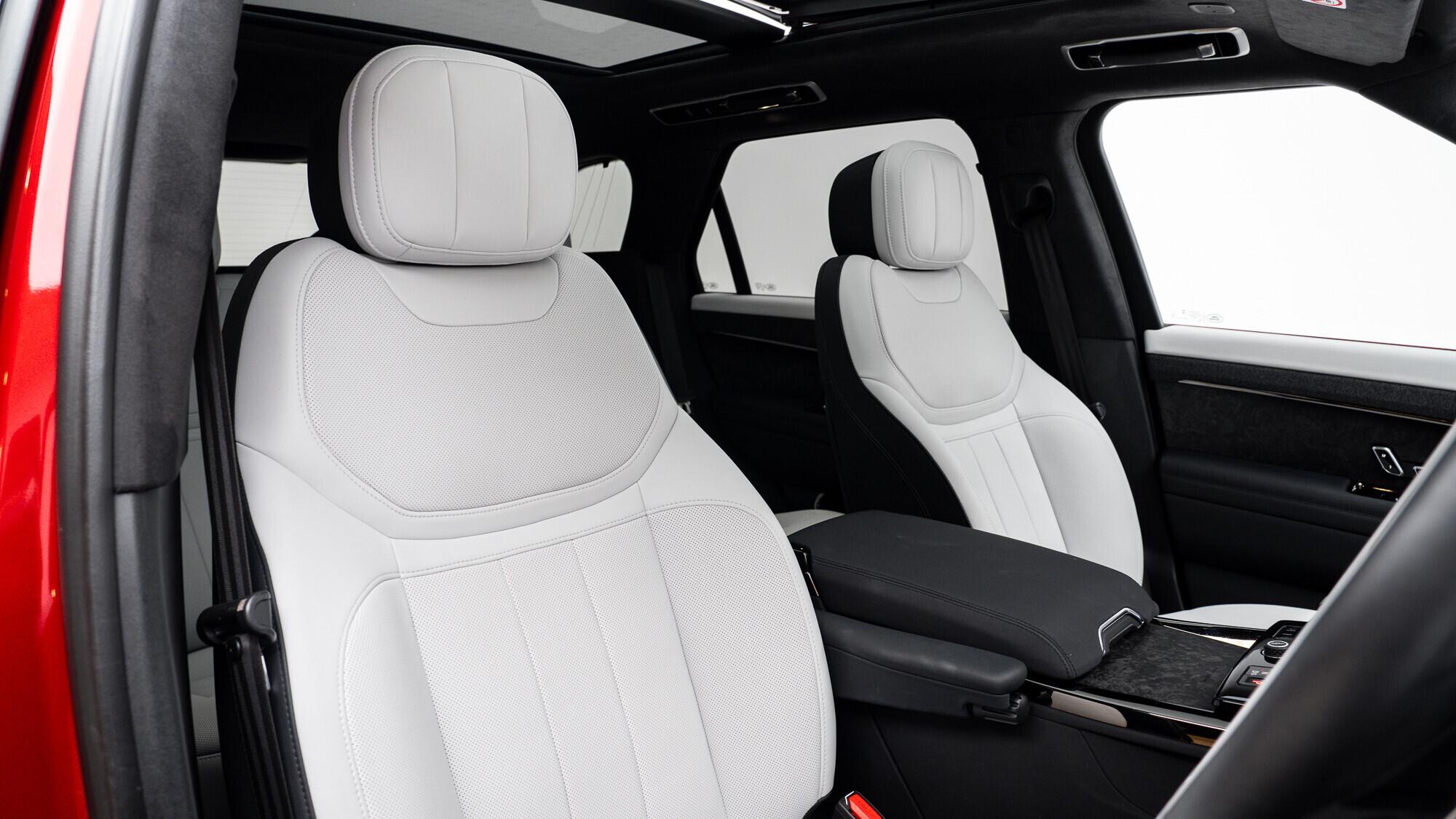 Land Rover Range Rover Sport view 6