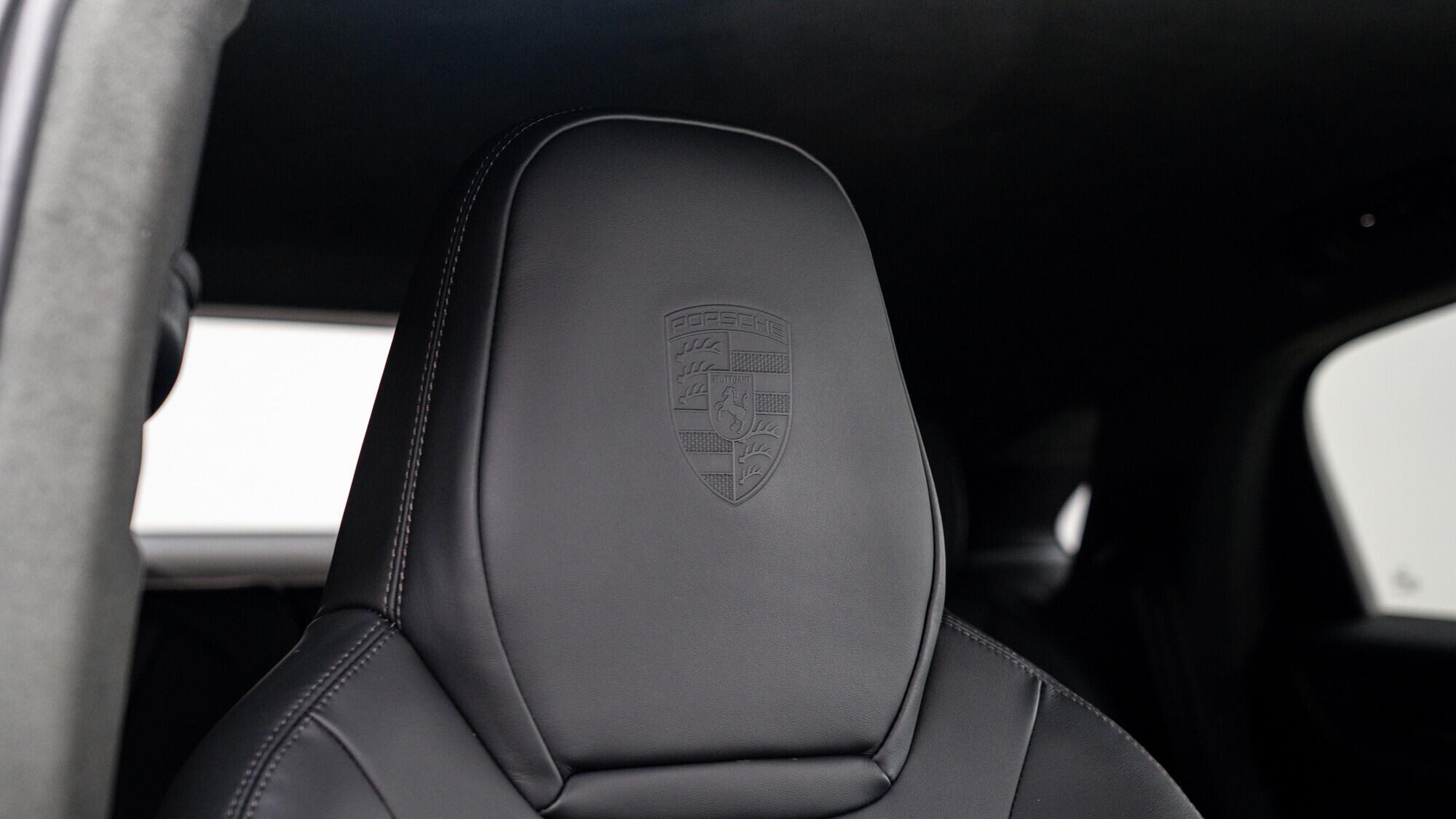 Porsche Cayenne view 38
