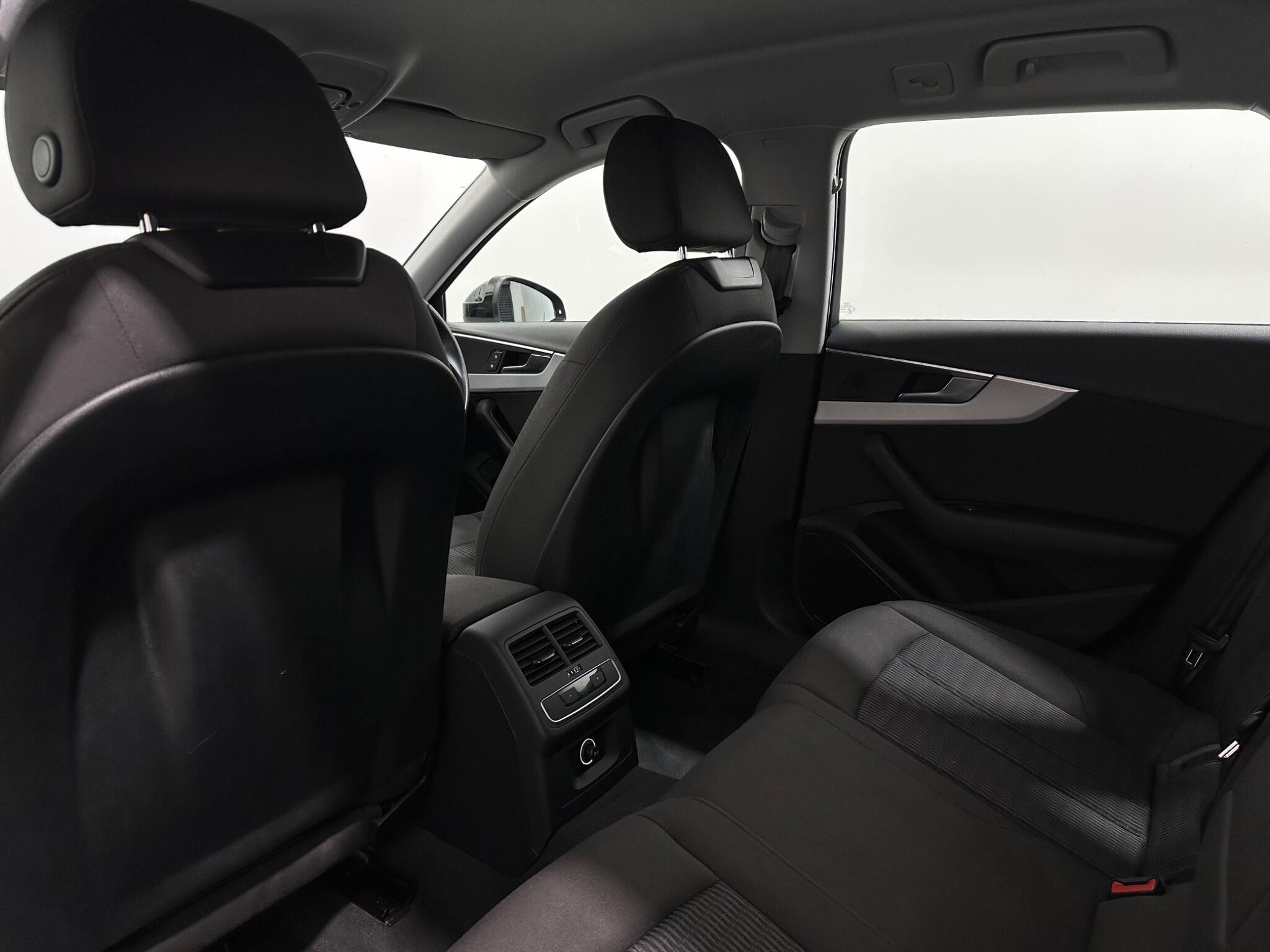 Audi A4 view 37
