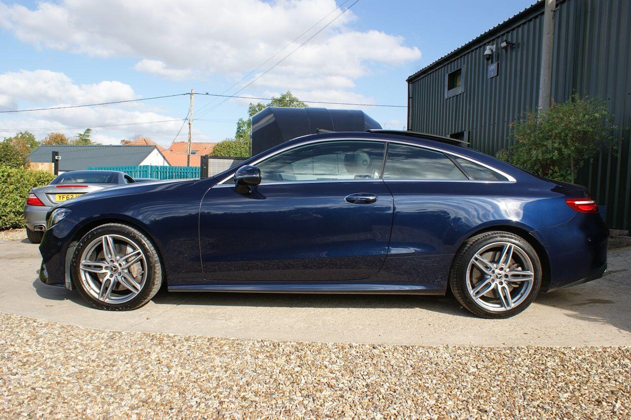 Mercedes-Benz E Class view 18