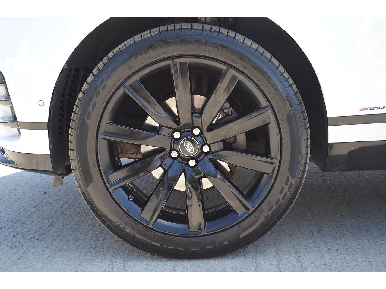 Land Rover Range Rover Velar view 36