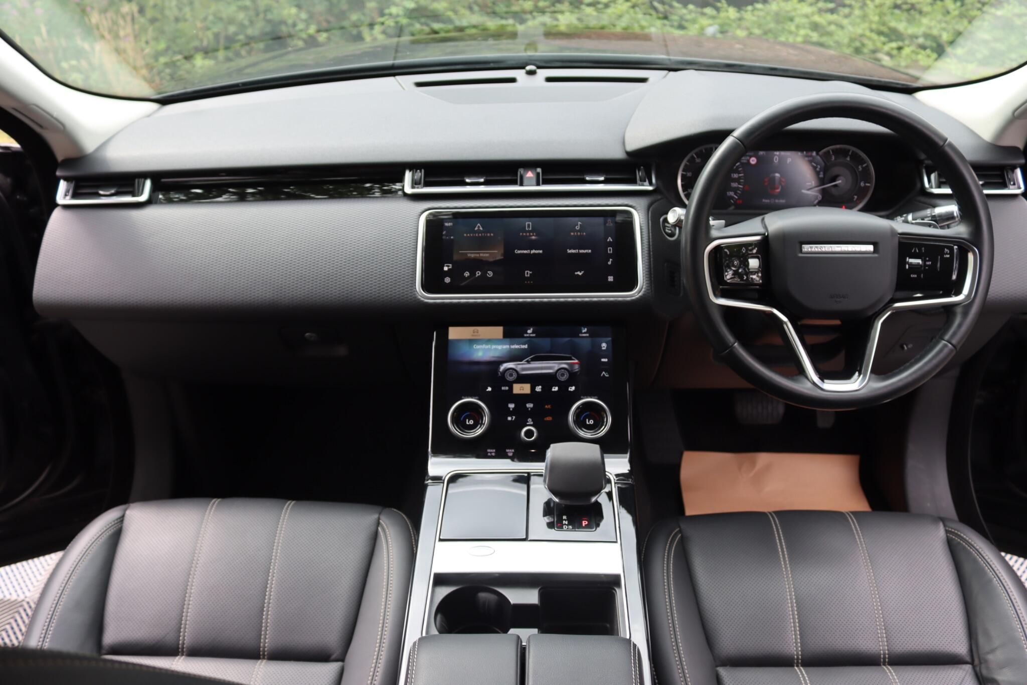 Land Rover Range Rover Velar view 36