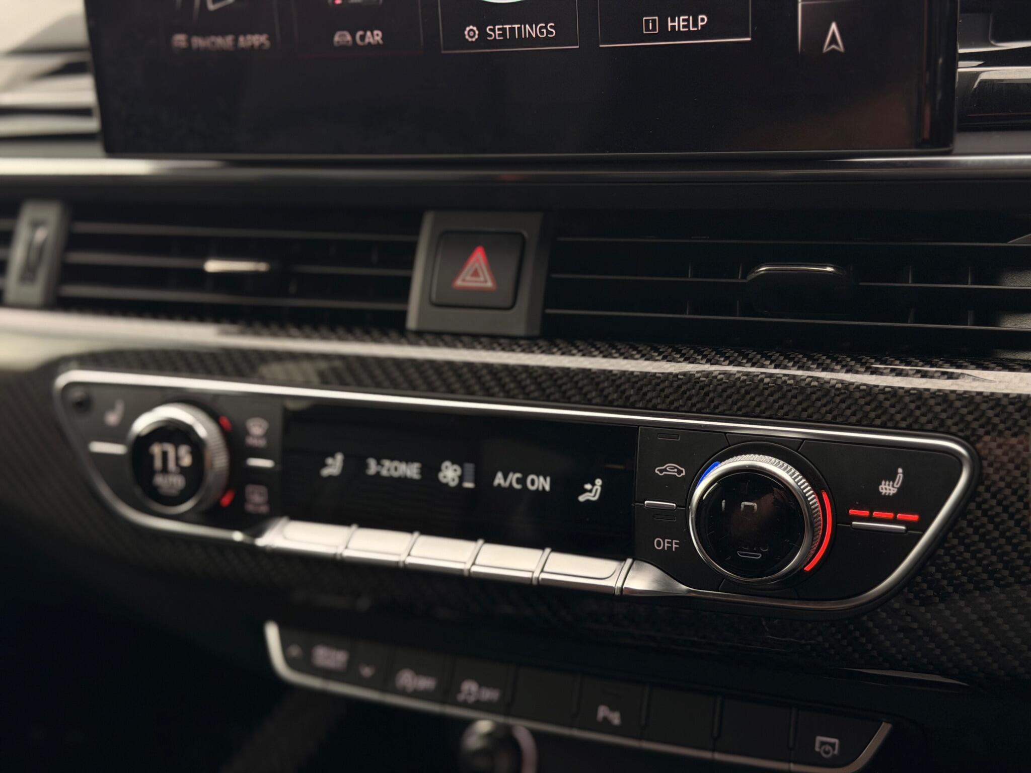 Audi RS4 view 44