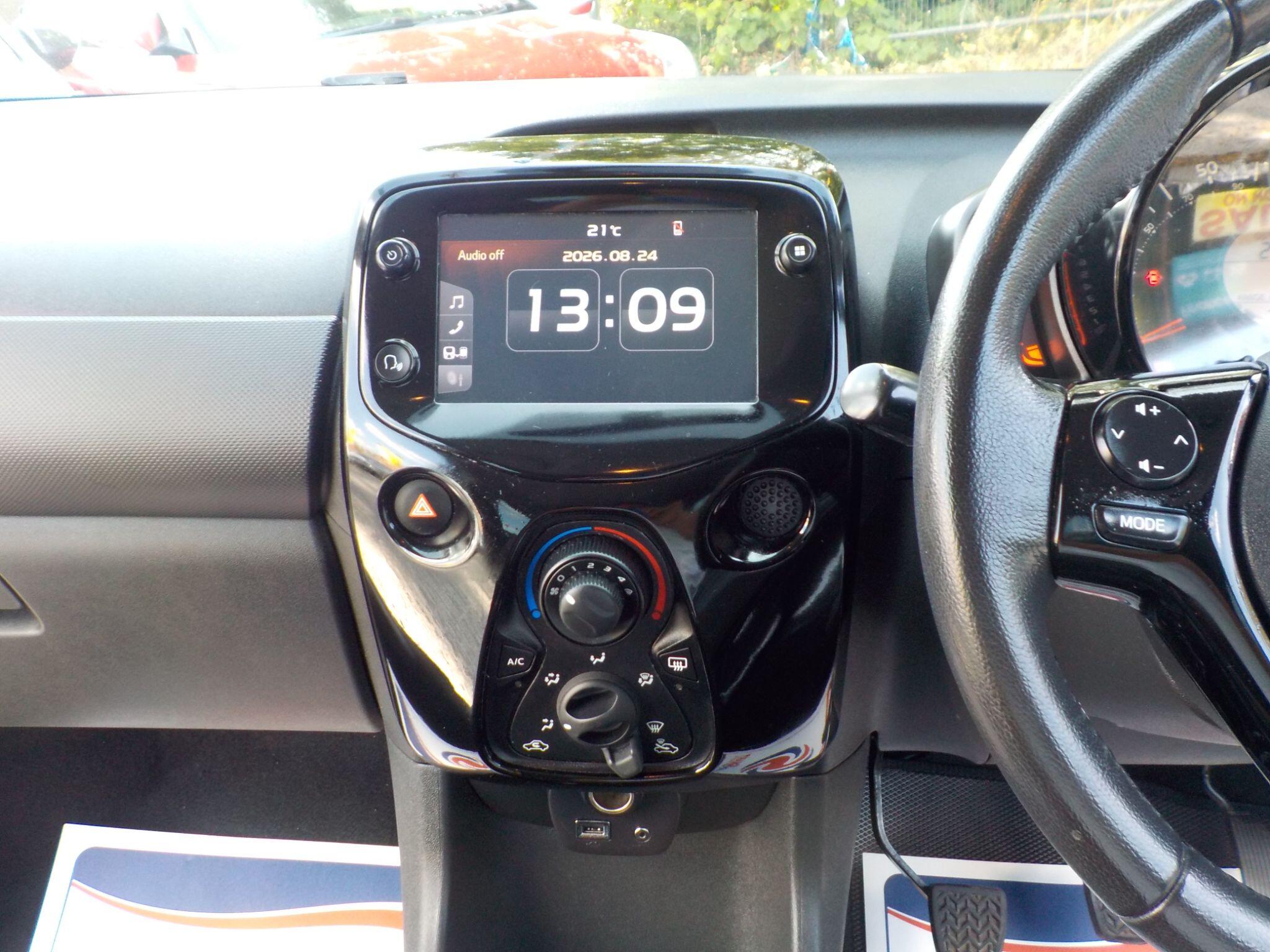 Citroen C1 1.0 VTi Shine Euro 6 (s/s) 5dr