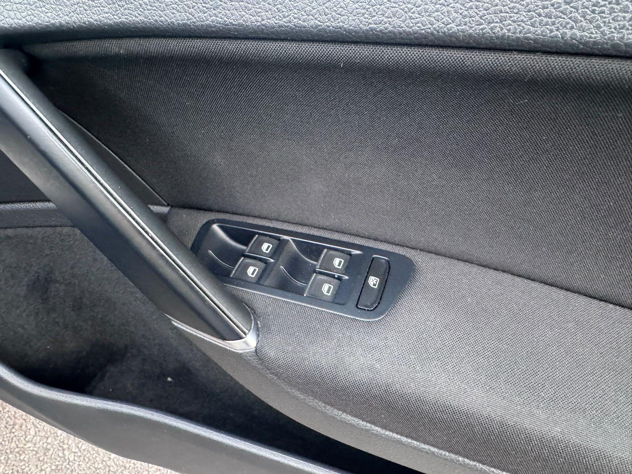 Volkswagen Golf view 46