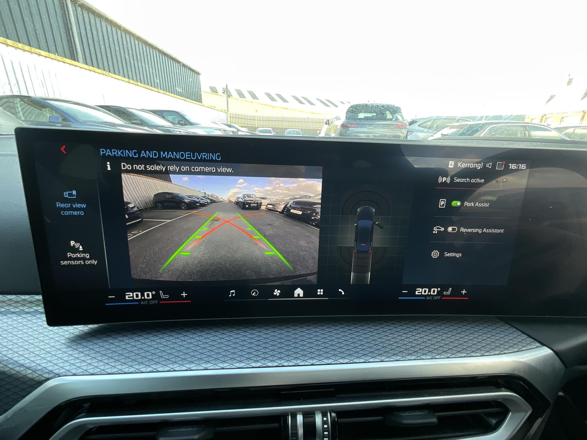 BMW i4 view 33