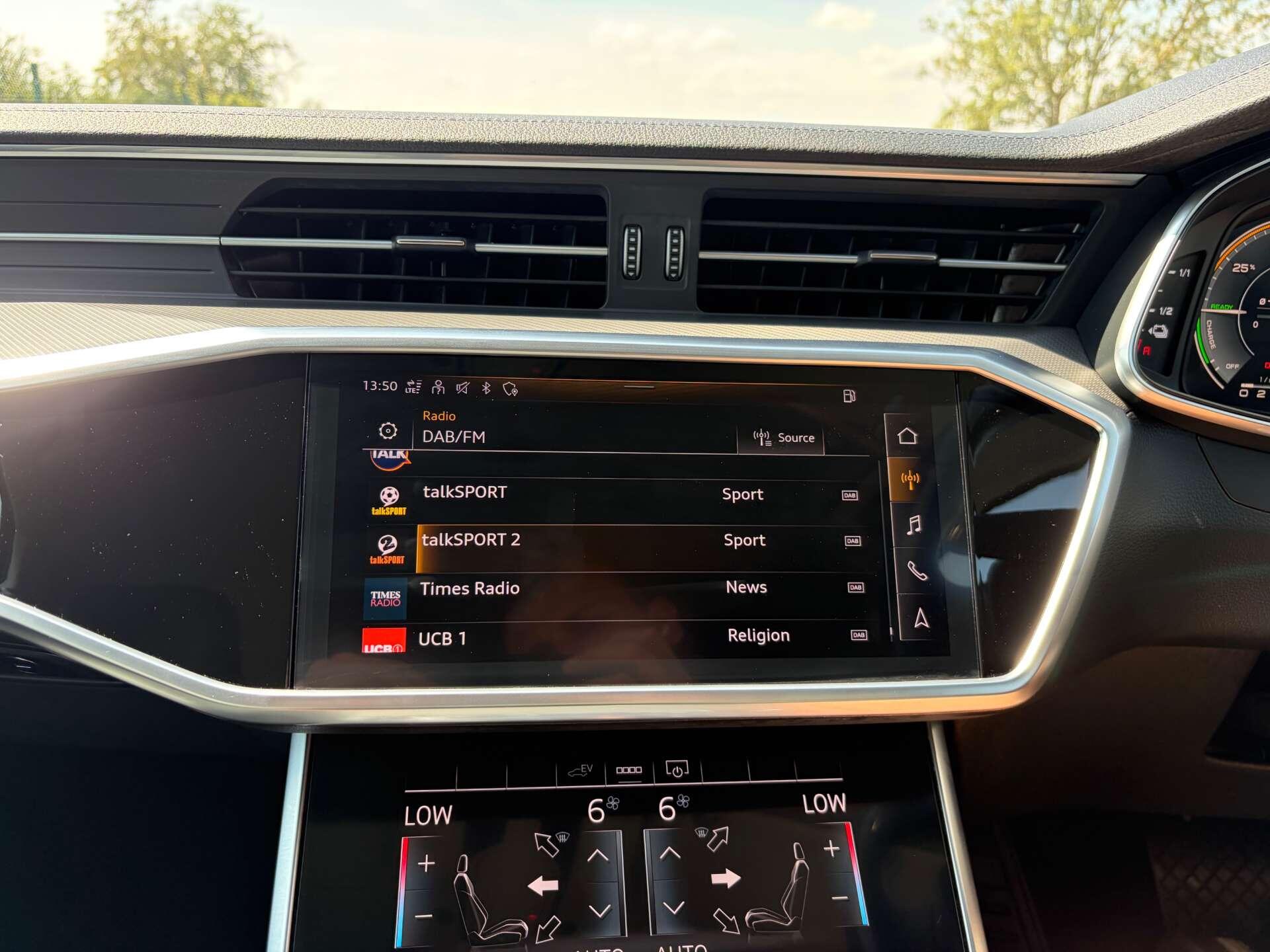 Audi A6 Saloon view 52