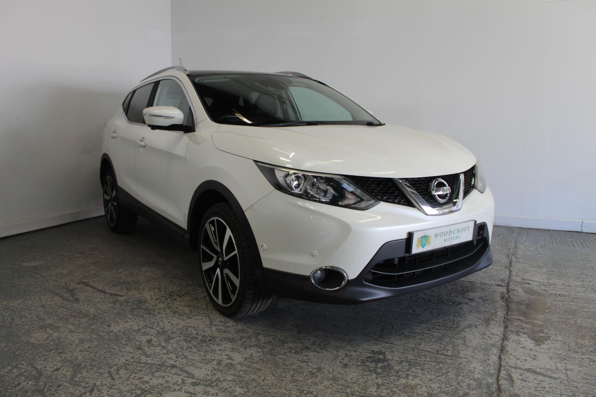 2014 Nissan Qashqai in White for sale