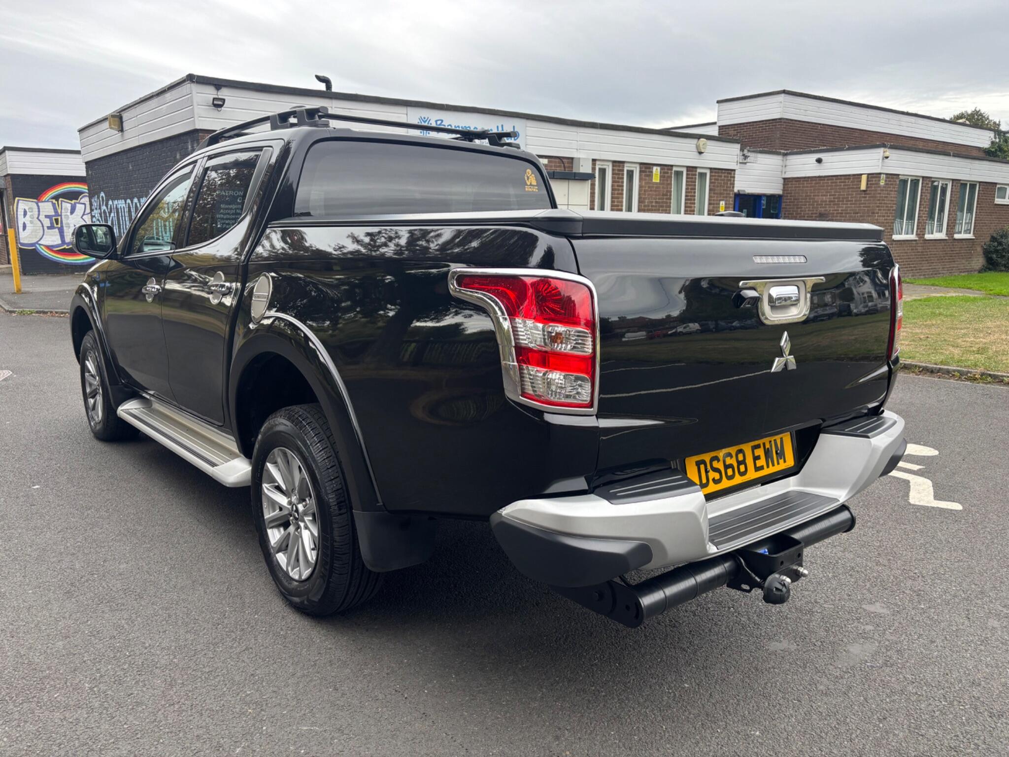 Mitsubishi L200 view 5