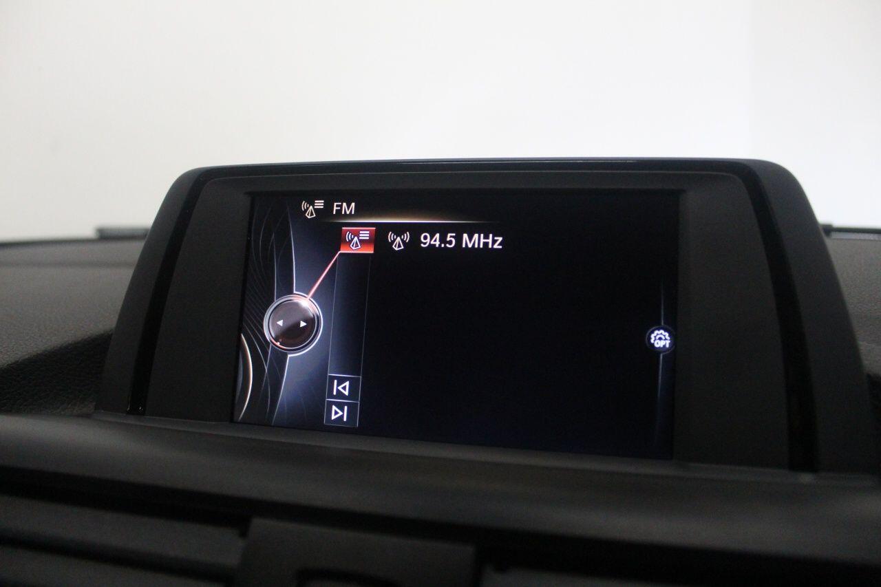 BMW 1 Series view 34