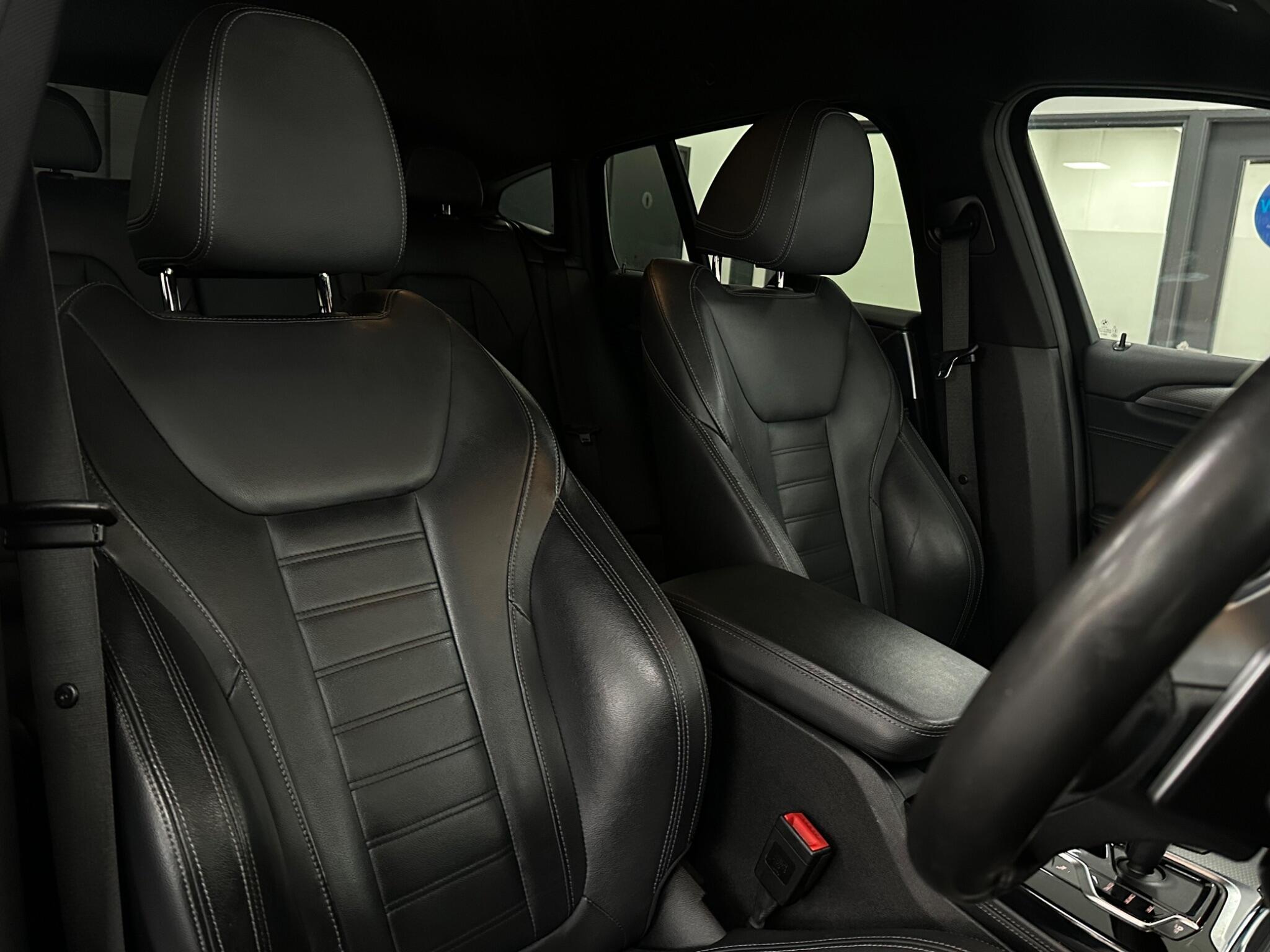 BMW X4 view 21