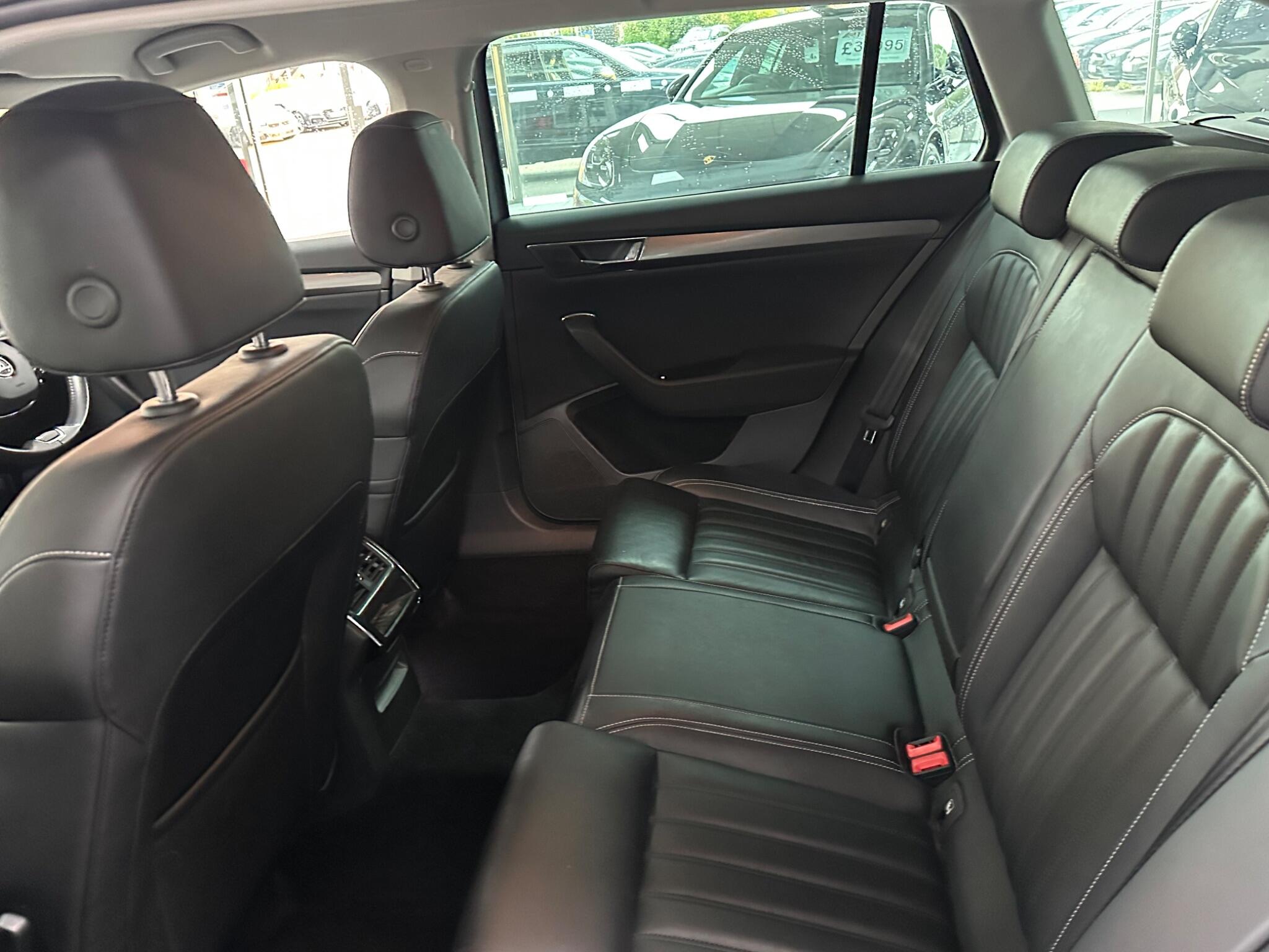 Skoda Superb view 38